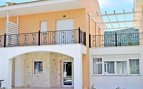 Villa Lily